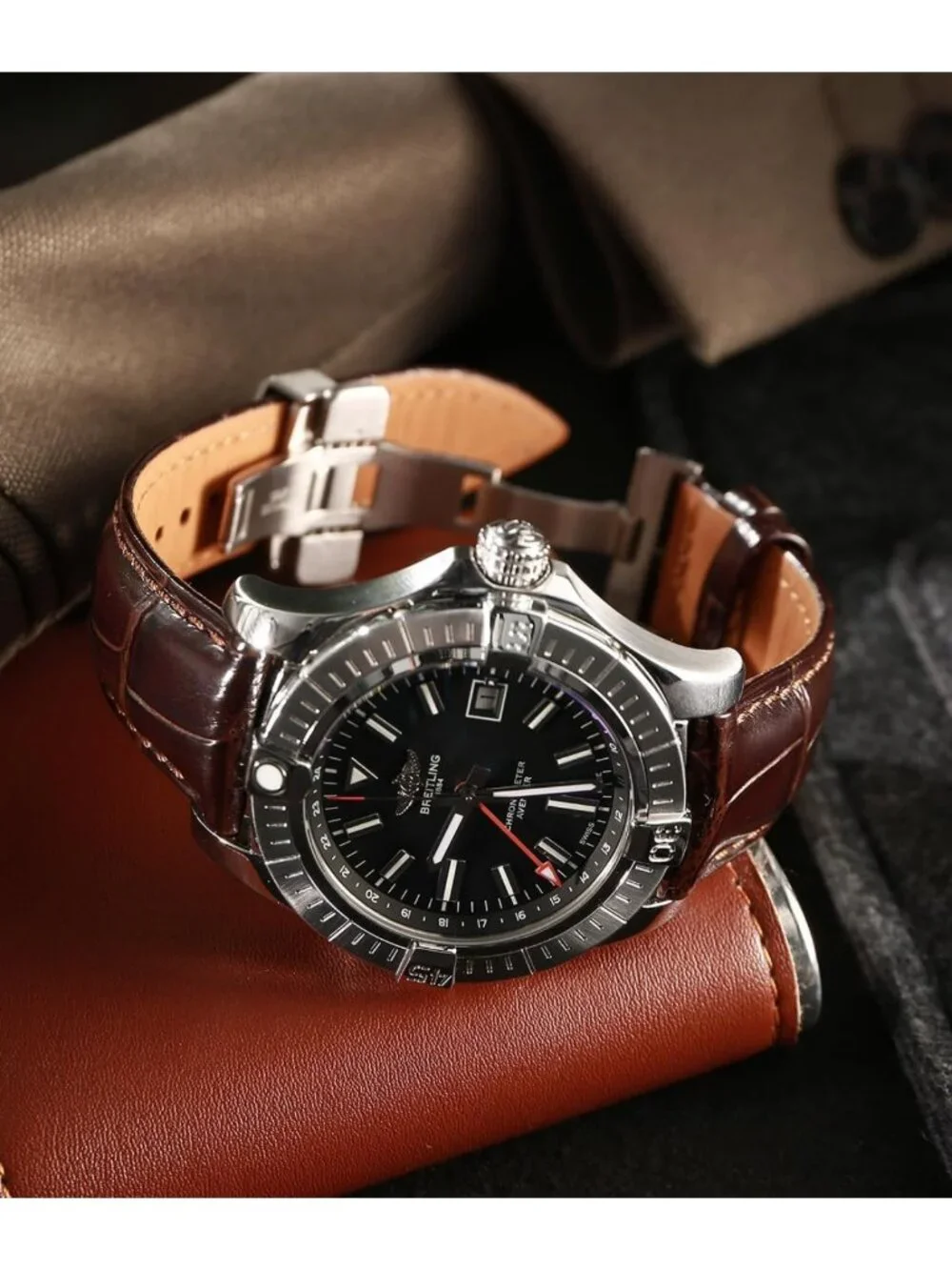Stylish Leather Watch Band for Men, Quick-Release Alligator Grain Design